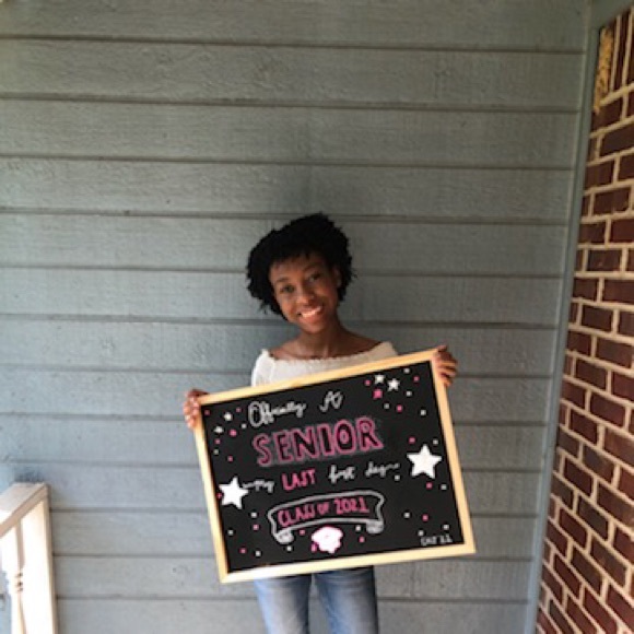 Meet your Posher, Candace - Picture 1 of 1